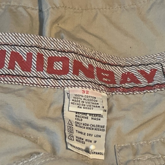UNION BAY khaki tan cargo shorts men’s waist size 32 - Picture 2 of 7